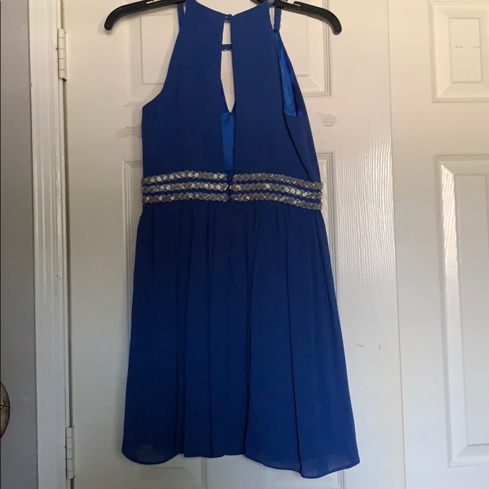 Dress - Picture 4 of 4